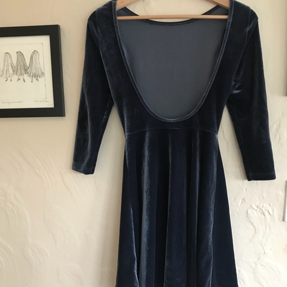 Blue velvet American apparel low-back dress - Picture 2 of 3